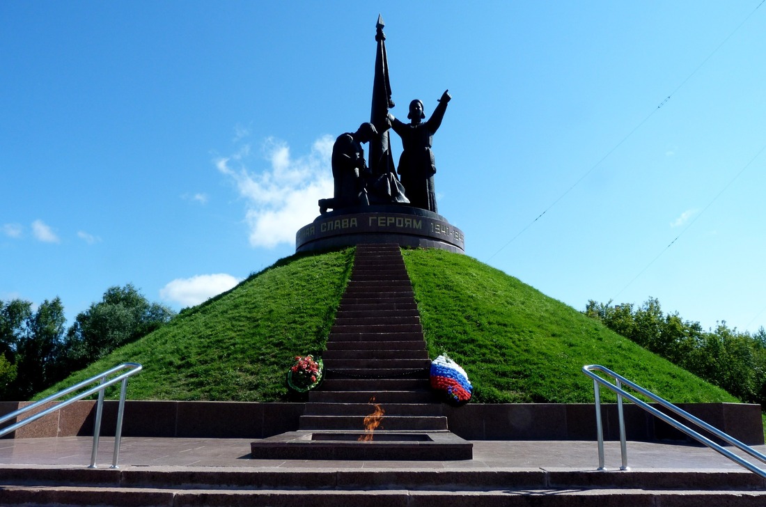 Вечный огонь в Мемориальном парке «Победа» в г. Чебоксары на улице Зои Яковлевой.