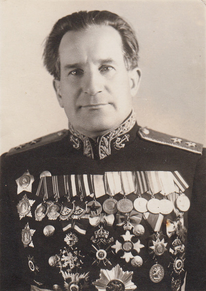 Георгий Холостяков