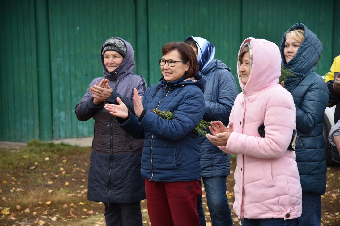 Жители села Экмекова