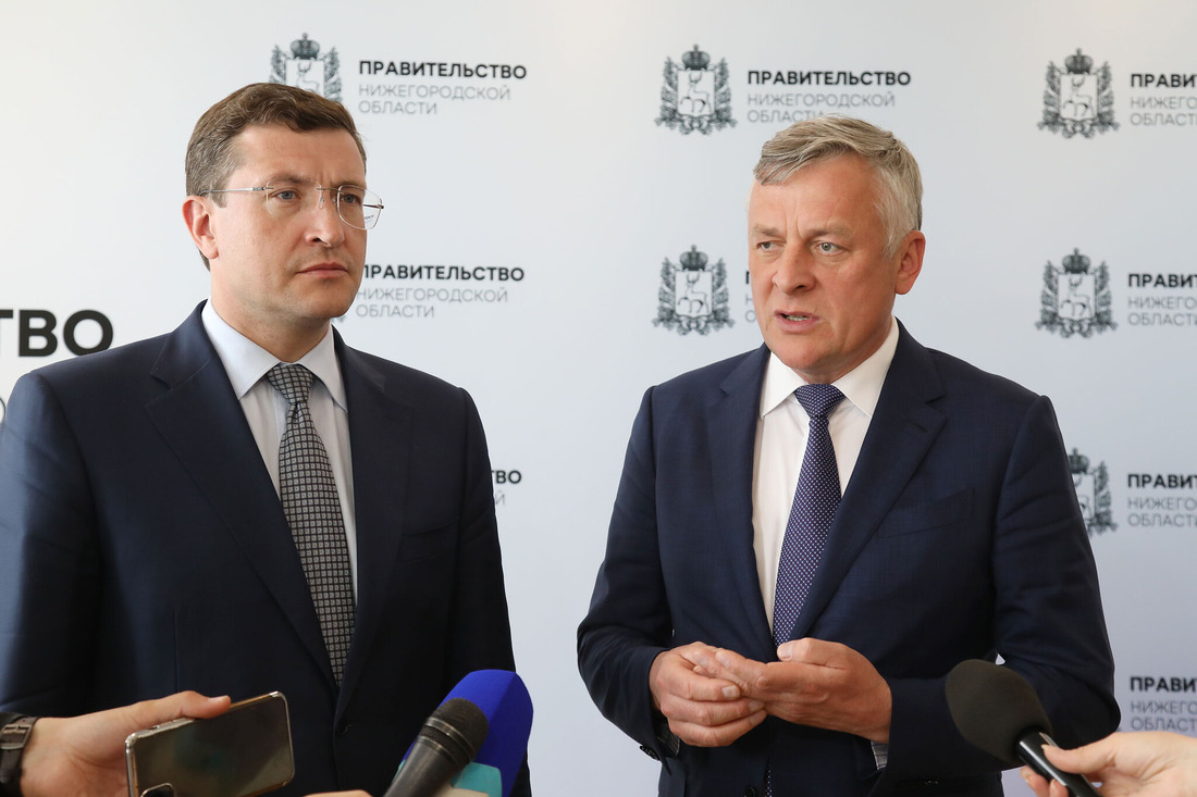 Слева на право: губернатор Нижегородской области Глеб Никитин и генеральный директор Группы Газпром межрегионгаз Сергей Густов