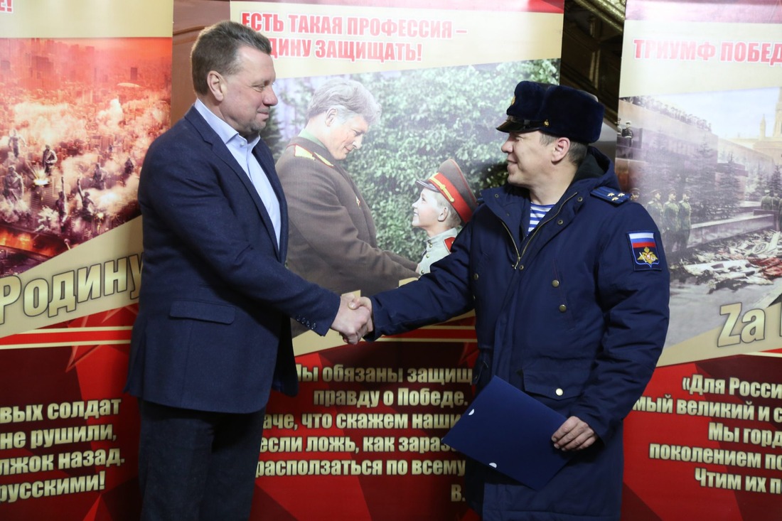 Врио командира 98-й гвардейской воздушно-десантной дивизии, гвардии полковник Григорий Курчанинов поблагодарил ивановских газовиков за поддержку бойцов СВО, их семей с самого начала спецоперации