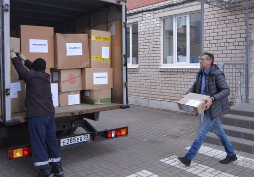 Сотрудники «Газпром газораспределение Великий Новгород» отправляют гуманитарную помощь жителям Донбасса
