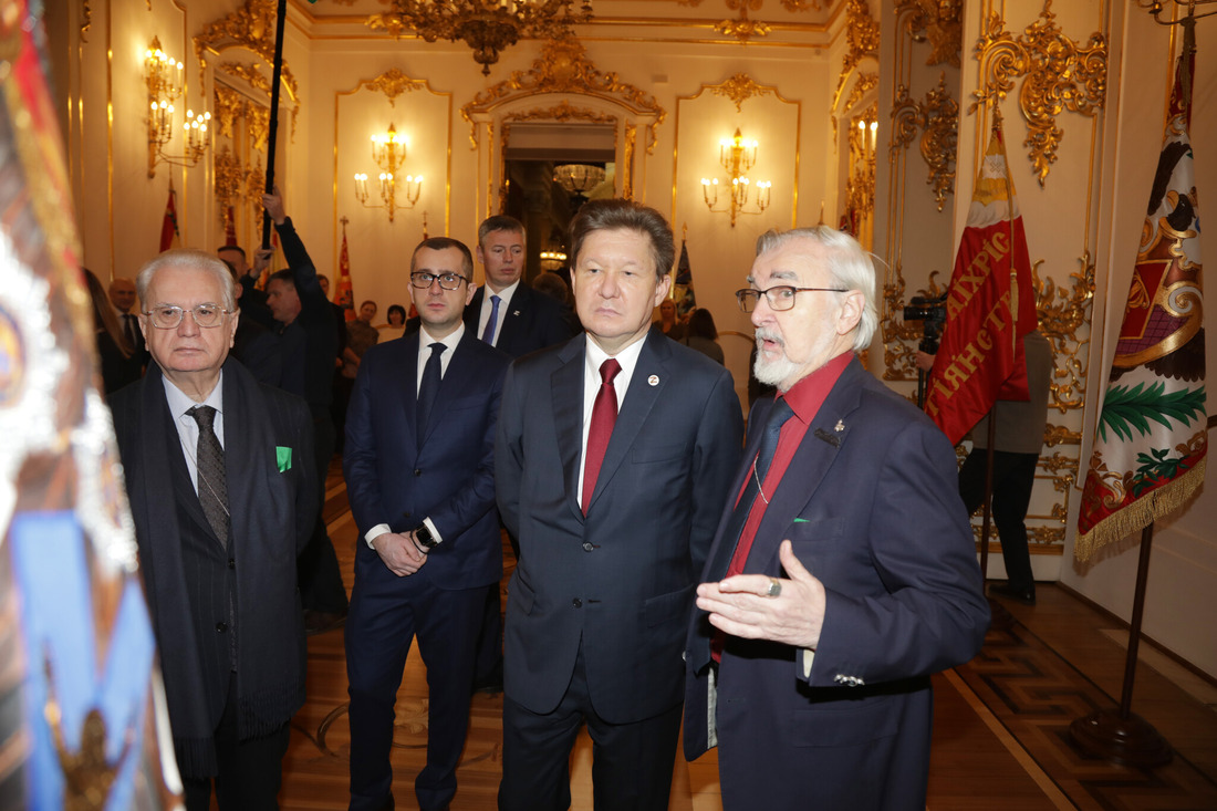 Михаил Пиотровский, Алексей Миллер и Георгий Вилинбахов во время торжественной церемонии в Эрмитаже