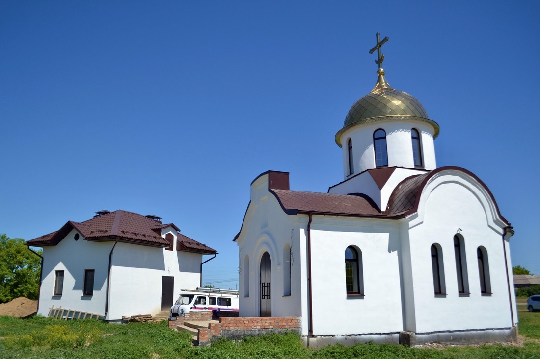 Строящийся храм в честь Казанской иконы Божией Матери в селе Большая Сакма