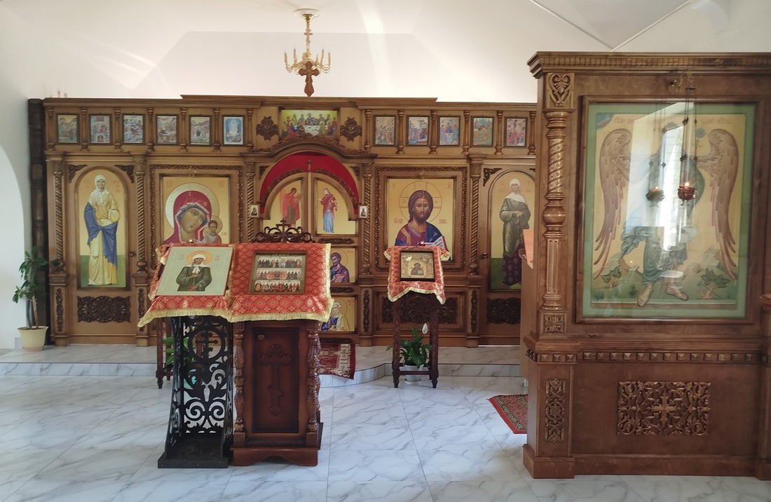 Внутреннее убранство храма Святой блаженной Ксении Петербургской