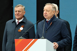 Александр Беглов у микрофона