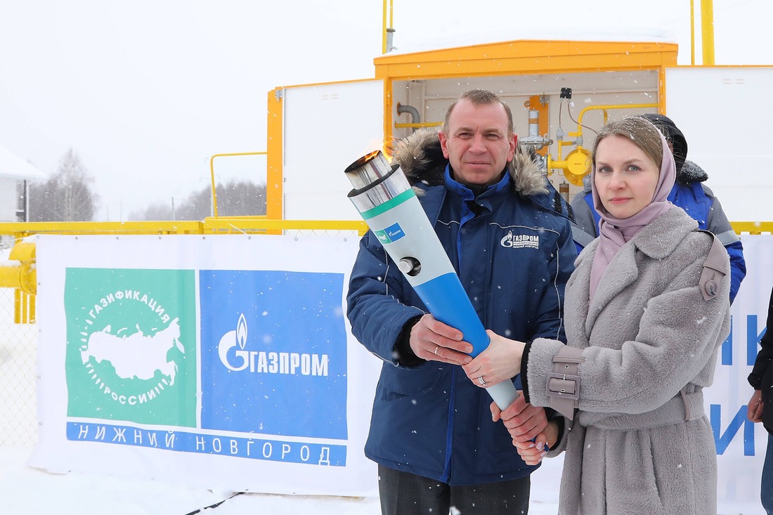 Исполняющий обязанности генерального директора ООО «Газпром газораспределение Нижний Новгород» Андрей Каширин и заместитель главы администрации городского округа город Бор Татьяна Леднева