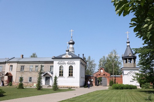 Здание монастыря