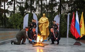 Зажжение Вечного огня в п. Кугеси Чувашской Республики