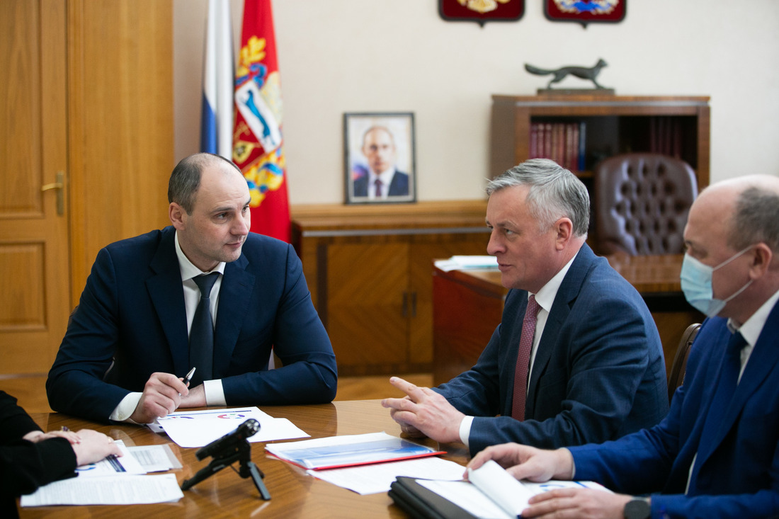 Рабочая встреча генерального директора ООО «Газпром межрегионгаз» Сергея Густова и губернатора Оренбургской области Дениса Паслера